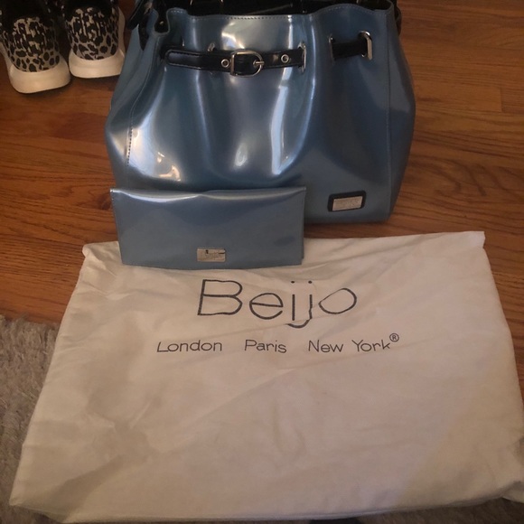 NWOT Beijo Bag with matching wallet - Picture 7 of 7
